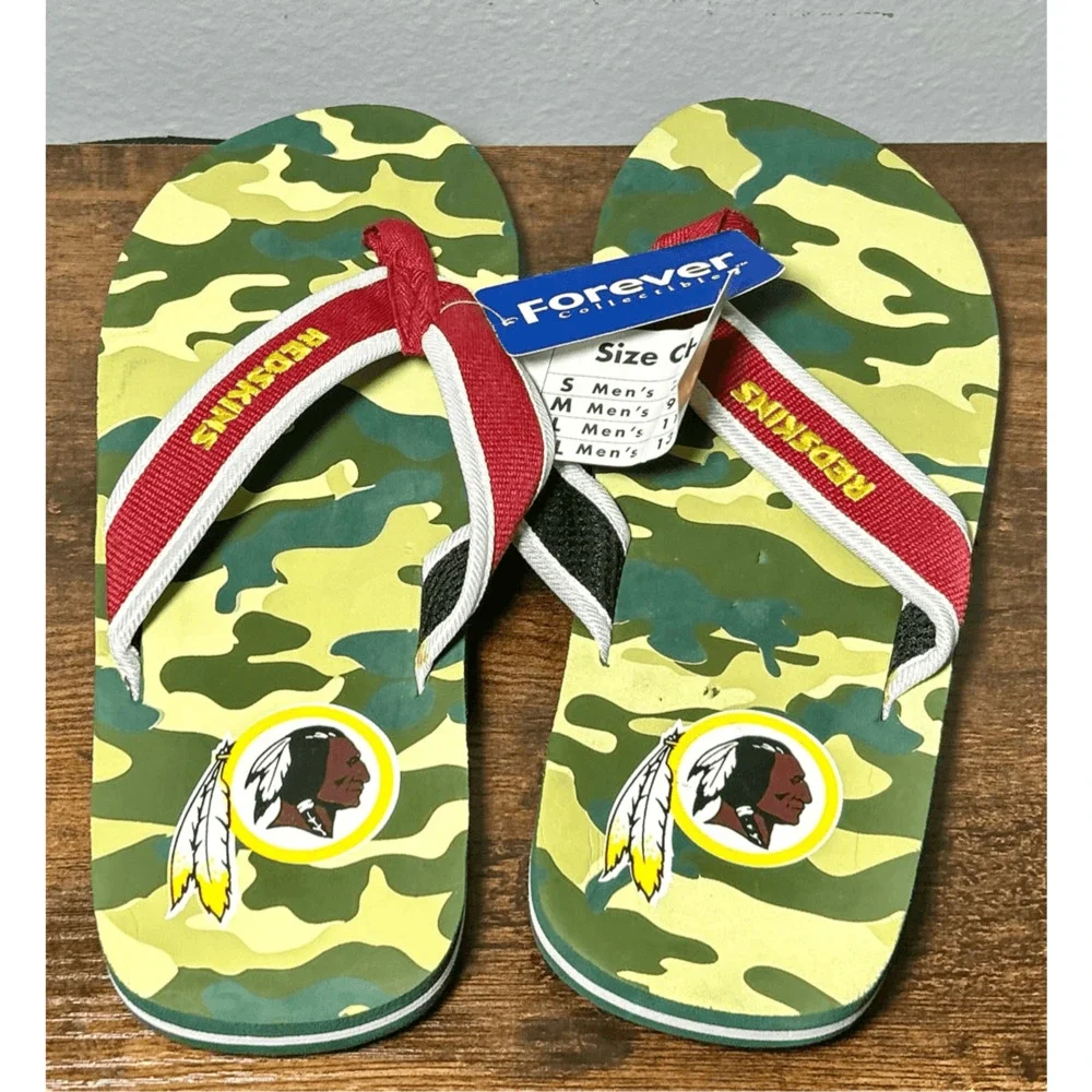 NWT Washington Redskins NFL Camo Flip Flop Sandals Sz M